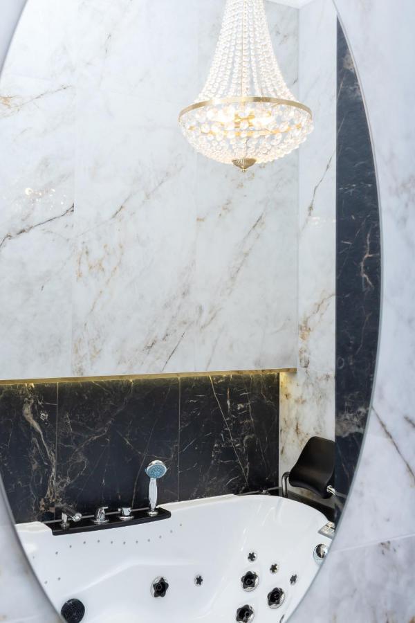 Kazimierz Studio With Jacuzzi By Renters Prestige Cracovia Esterno foto